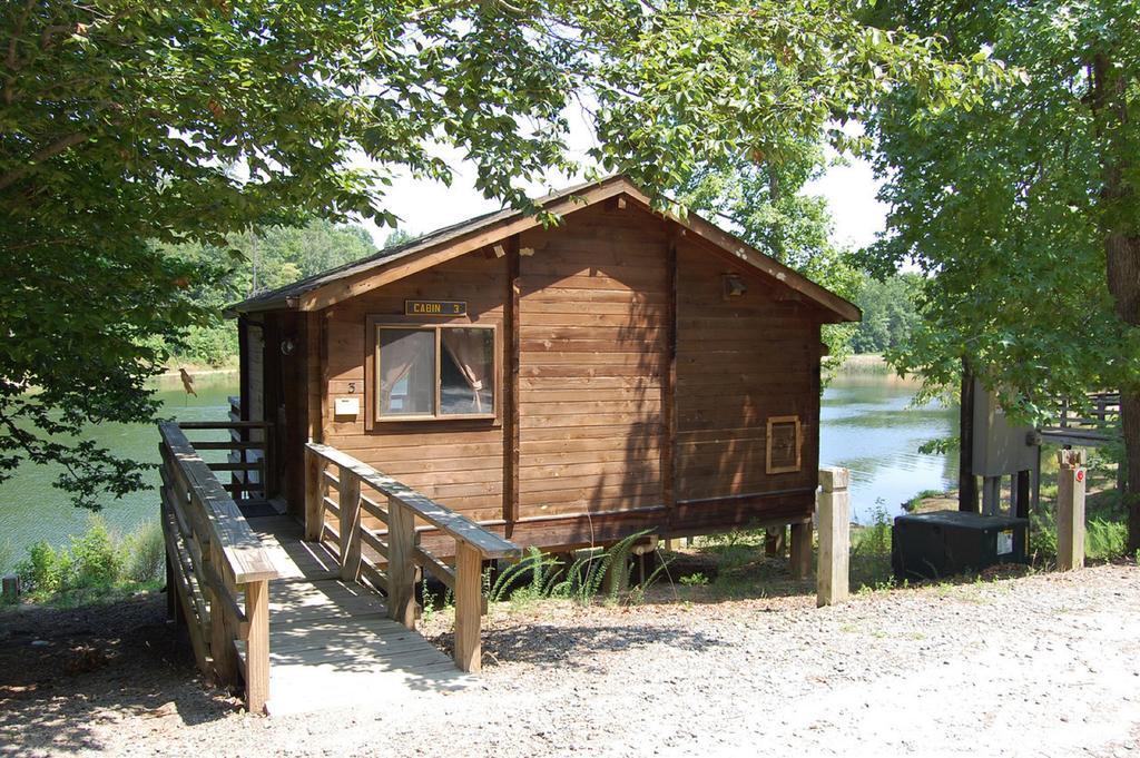 Forest Lake Camping Resort Lakefront Cabin 8 Advance Exteriér fotografie